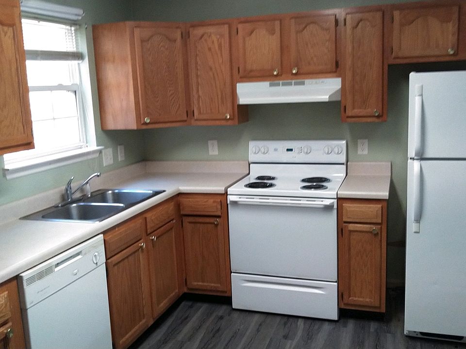 1st image of 3486 Hedge Dr NE #3486