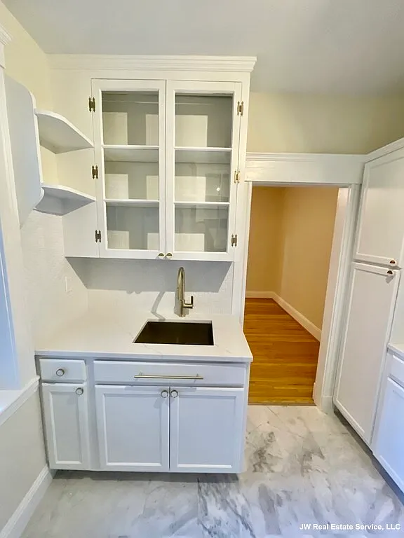 Studio, 345 sqft, $2,450 — Photo 1
