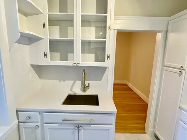 1697-1699 Cambridge St #19, Cambridge, MA 02138