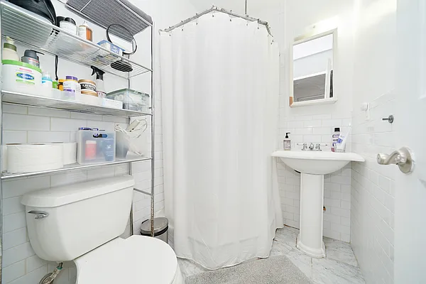 Rented by Living New York | media 11