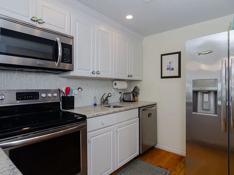 18 W Salisbury St #B — Photo 11