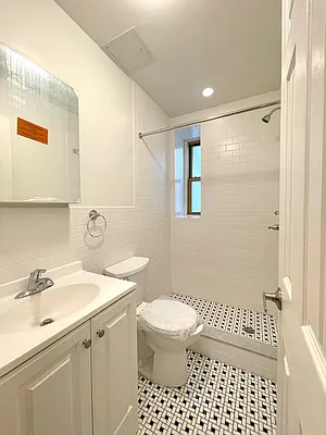 Rented by (Legacy) NY Quality Living Uptown | media 4