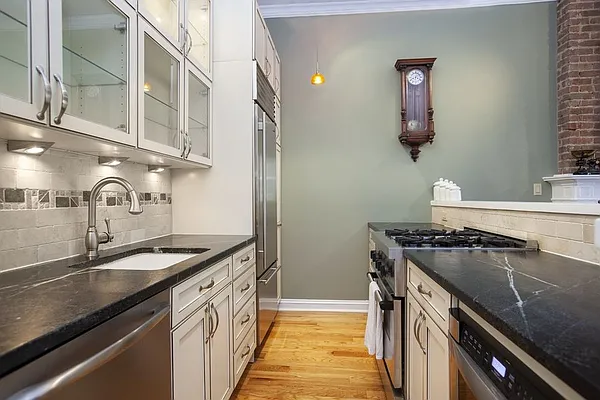 Sold by Bushburg | media 15