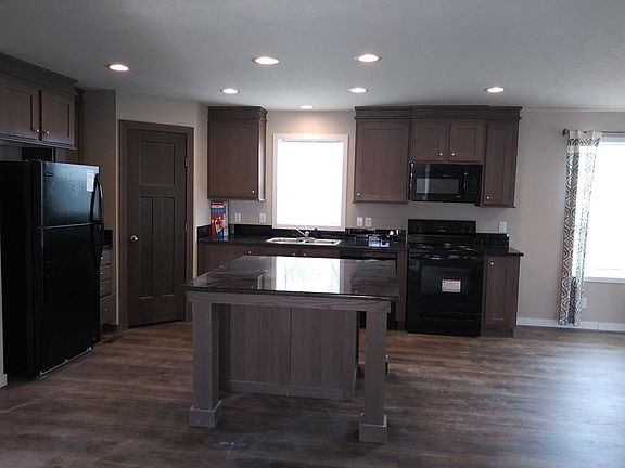 3rd image of 225 Pebble Creek Dr #148