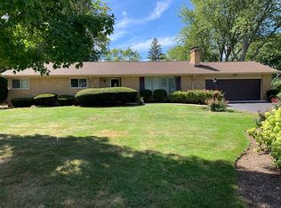 614 S Edgewood Ln, Mount Prospect, IL 60056