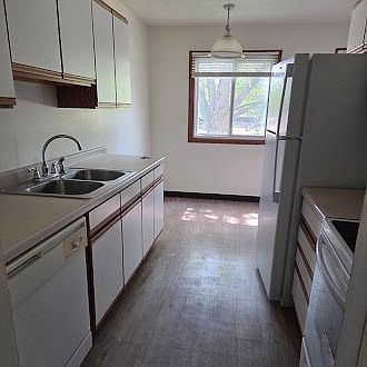 2nd image of 2651 Moundsview Dr #207
