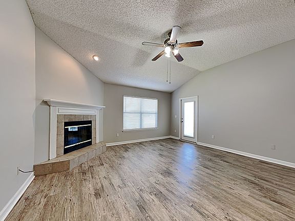 3rd image of 2544 Watermill Dr