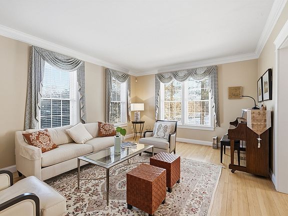 5th image of 27 Summerfield Rd