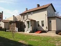 524 Henry St photo 1