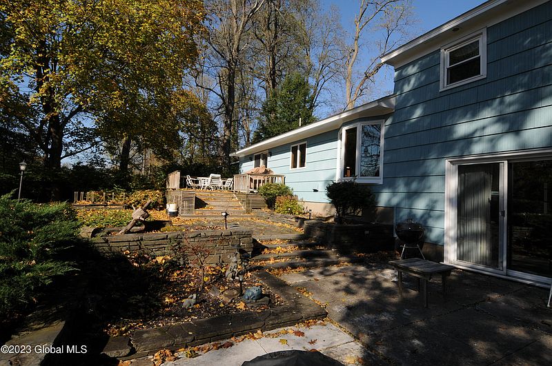 3rd image of 4 Haviland Drive