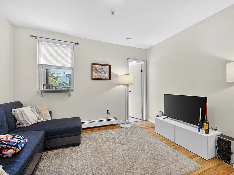 606 Jefferson St #3L — Photo 3