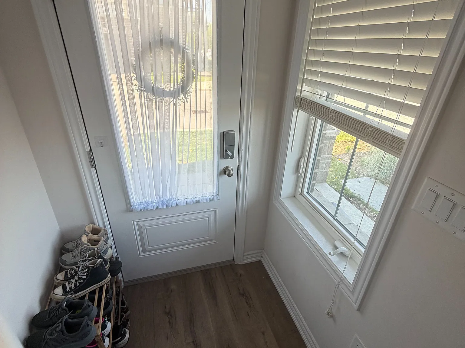 4 bed, $2,600 — Photo 2
