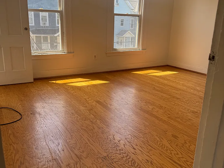 281 Lloyd St #2 — Photo 3