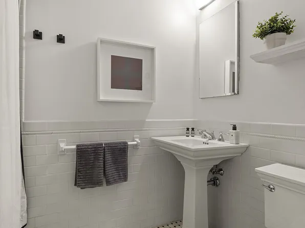 150 Joralemon Street image 8 of 11