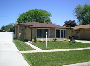 10113 Alice Ct, Oak Lawn, IL 60453