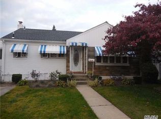 183 Margaret Dr, East Meadow, NY 11554