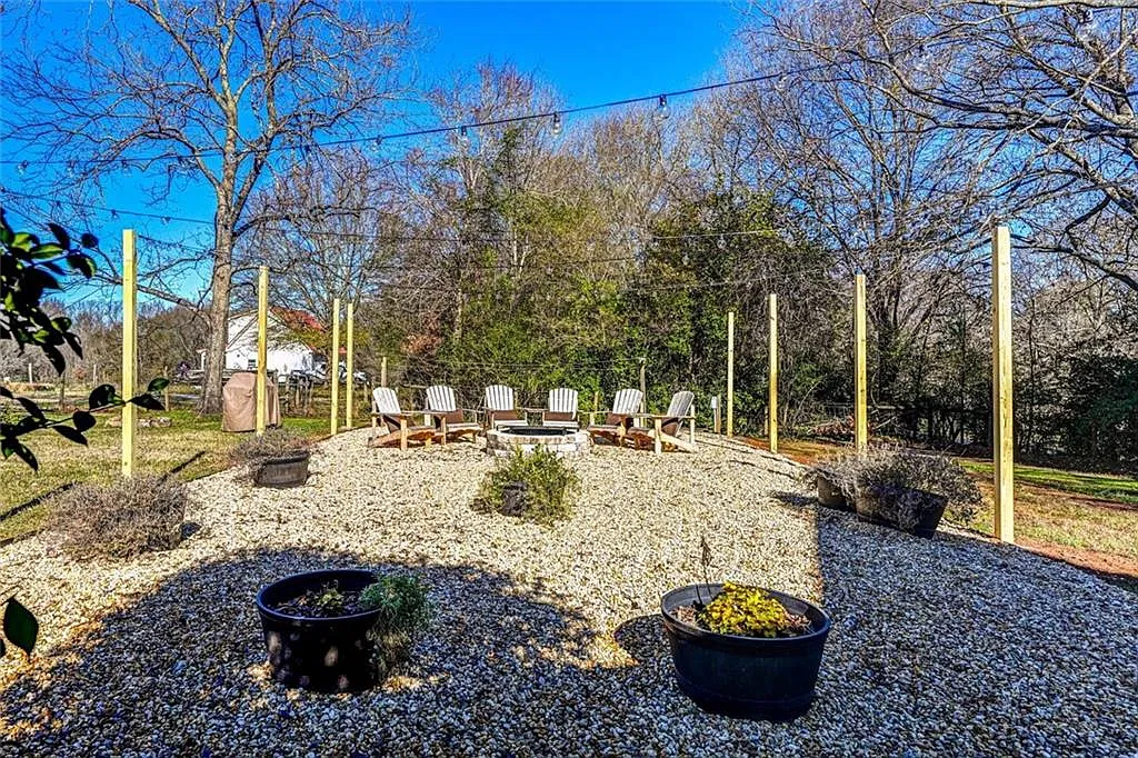 4 bed, 3.5 bath, 2956 sqft, $2,850 — Photo 4