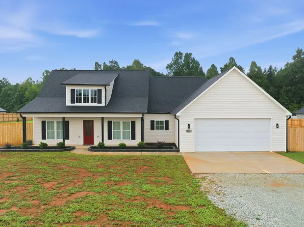 123 Gregorys Grange Dr, Yanceyville, NC 27379