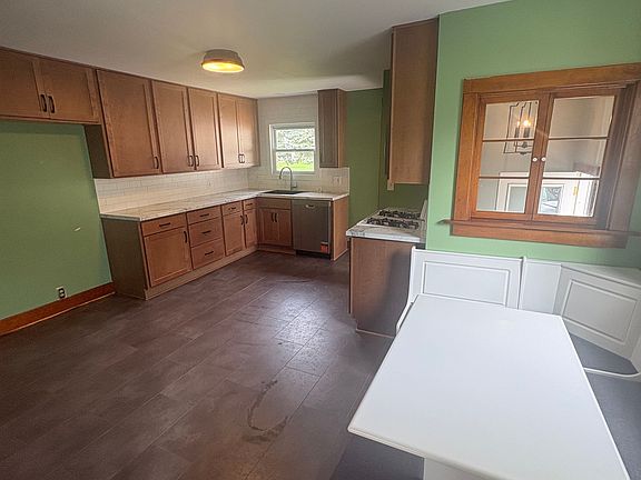 5th image of 423 E South St