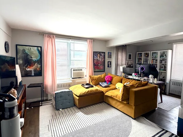 56-10 94th St #3T, Elmhurst, NY 11373