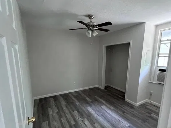 2605 W Poplar St #2609, San Antonio, TX 78207