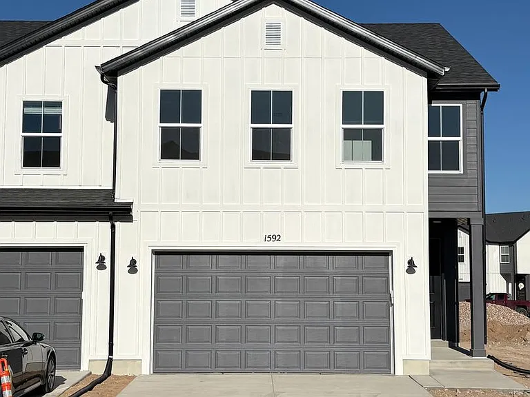 1592 N Summer Springs Cv — Photo 45