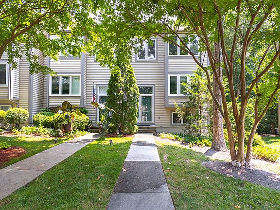 1-12021 Shore View Dr, Henrico, VA 23233