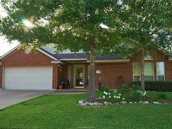 2nd image of 1419 Dayton Ct