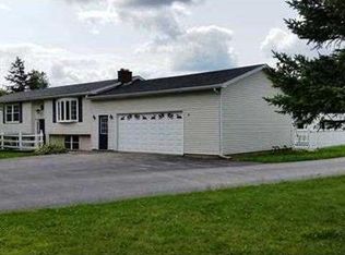 8122 Marble Rd, Corfu, NY 14036