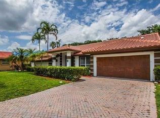 10841 NW 7th Ct, Plantation, FL 33324