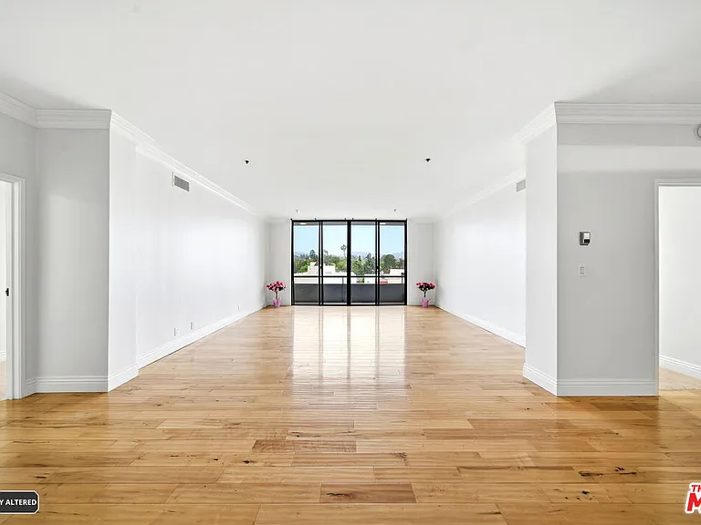 10660 Wilshire Blvd #805 — Photo 32