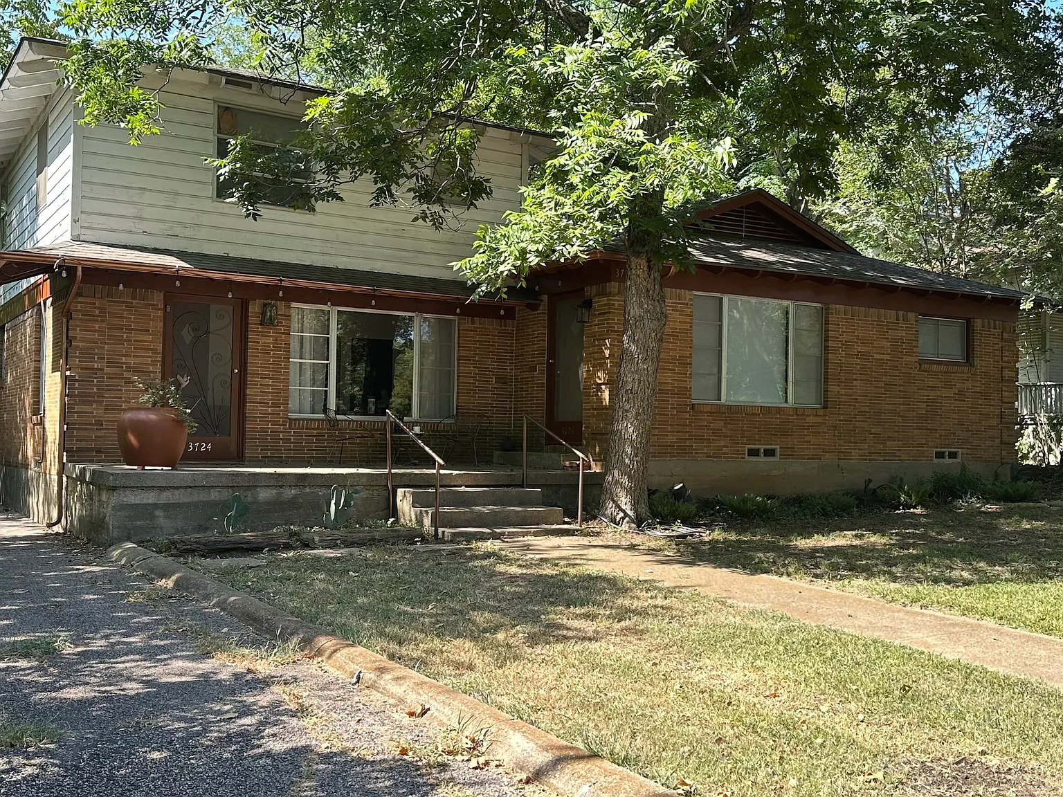 2 bed, 1000 sqft, $1,950 — Photo 1