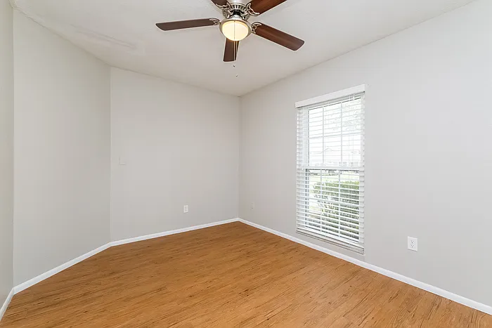 3407 Groveview Dr — Photo 5