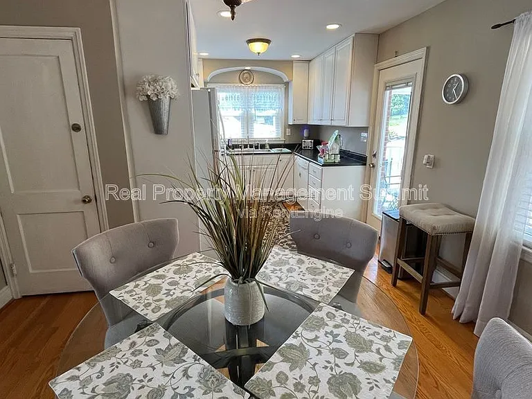 1602 Terrace St — Photo 17