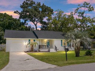 1520 Wakendaw Rd, Mount Pleasant, SC 29464