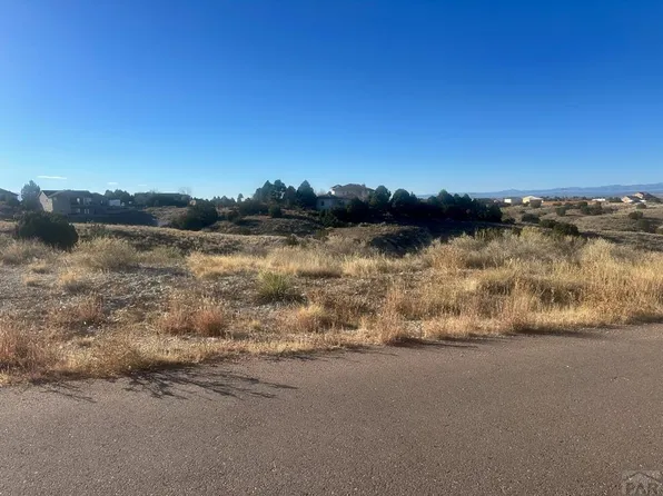 1271 S Skyline Ln, Pueblo West, CO 81007