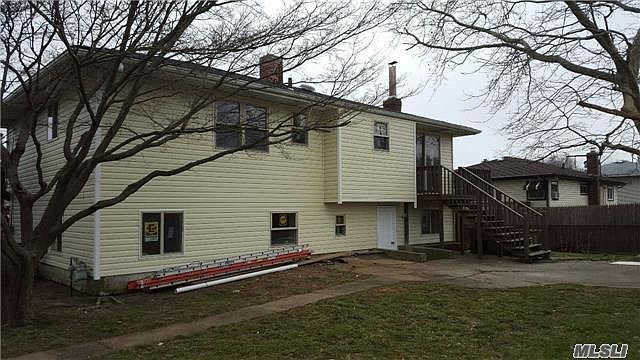 2nd image of 128 Charter Oaks Ave