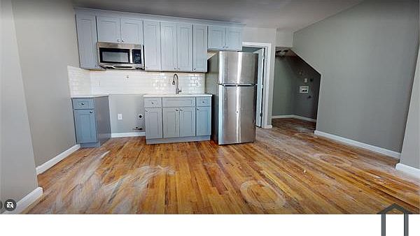1st image of 398 Saint Marks Pl APT 1