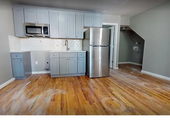 398 Saint Marks Pl APT 1, Staten Island, NY 10301