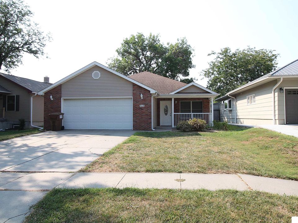 717 W C St, Lincoln, NE 68522 | Zillow