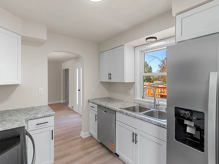418 S Mill St — Photo 17