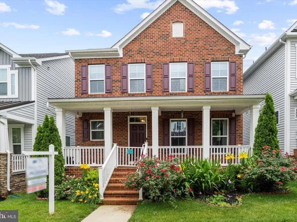 135 Limpkin Ave, Clarksburg, MD 20871