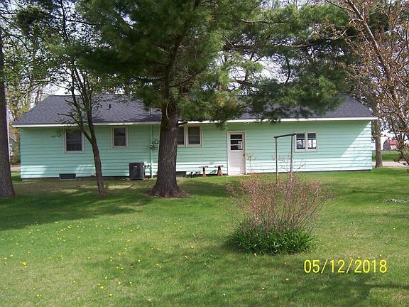 2nd image of 219 E Oak St