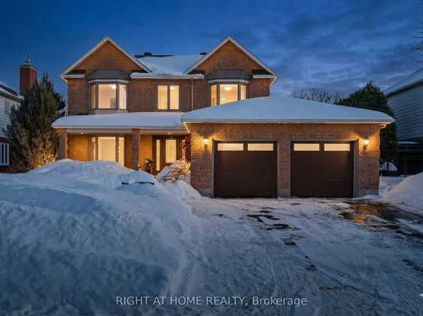 21 Slade Cres, Ottawa, ON K2K 2L1