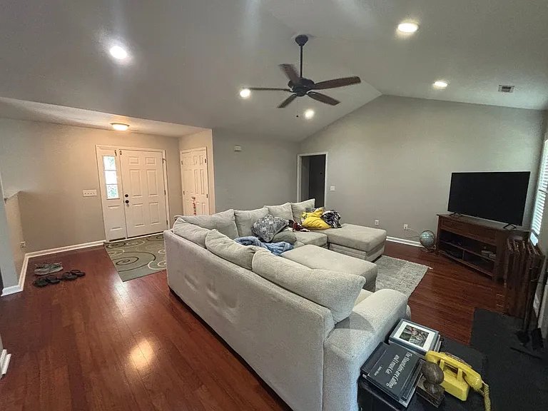 1203 Maple Ridge Rd — Photo 11