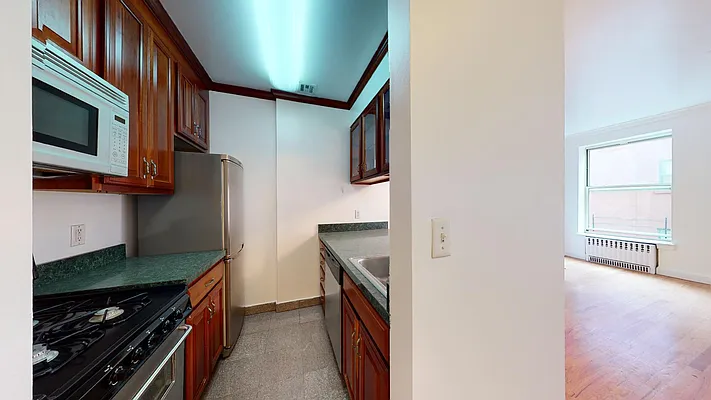 Rented by Bond New York | media 4