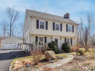 19 Beecher Road, Woodbridge, CT 06525