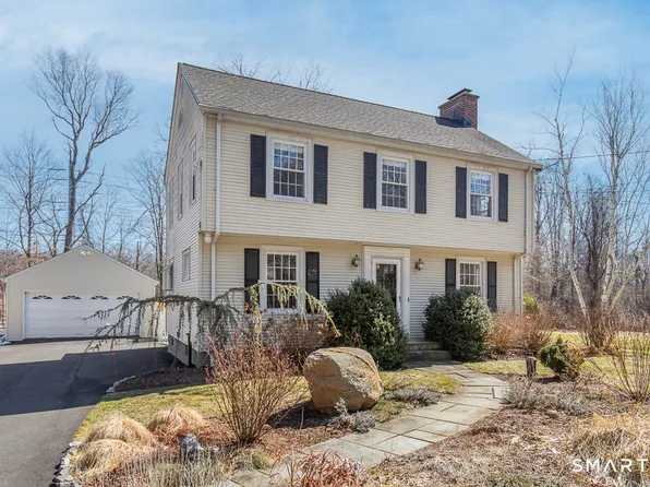 19 Beecher Road, Woodbridge, CT 06525