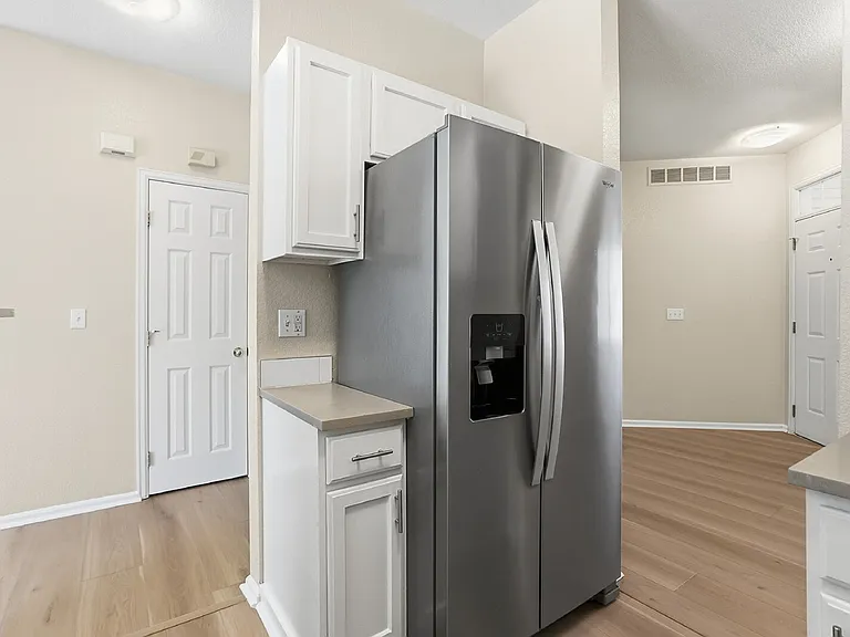 241 N Quari St — Photo 14