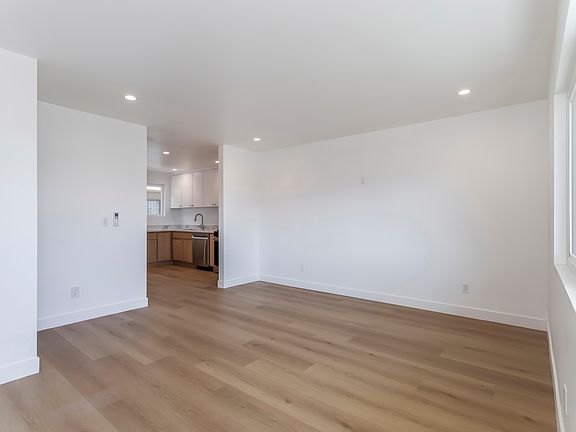 4th image of 713 New Depot St #3